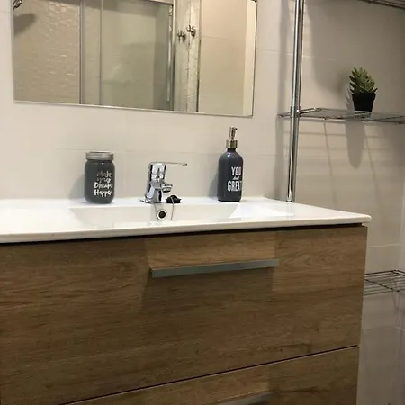 Apartamento En Av Gabriel Miro - *